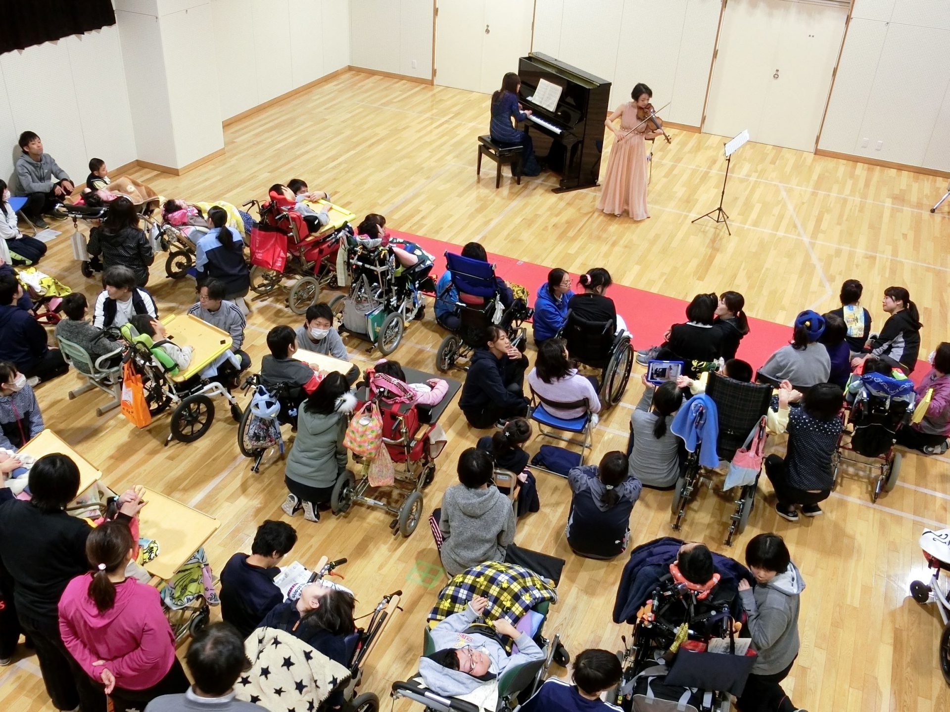 埼玉県さいたま市立ひまわり特別支援学校 Npo法人 子どもに音楽を